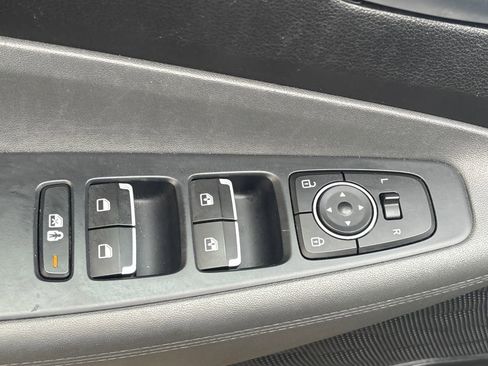 Used 2023 Hyundai Santa Fe SEL image 7