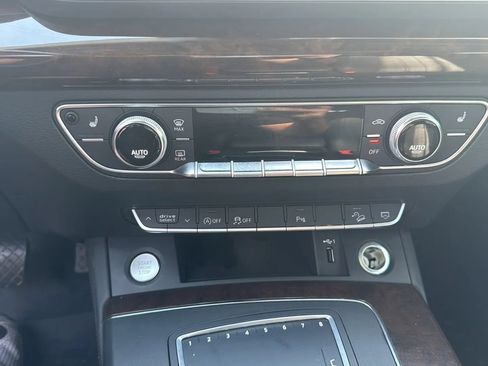 Used 2020 Audi Q5 2.0T Premium Plus w/ Premium Plus Package AWD/4WD image 30
