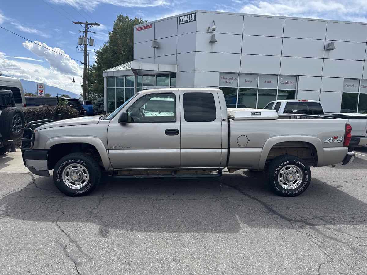 Used 2003 Chevrolet Silverado 2500 LT AWD/4WD image 8