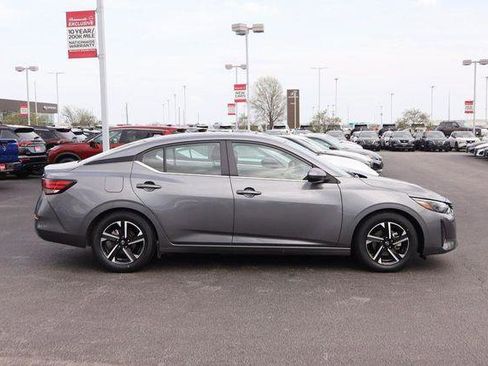 Used 2024 Nissan Sentra SV image 5