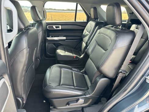 Used 2022 Ford Explorer XLT w/ Equipment Group 202A image 23