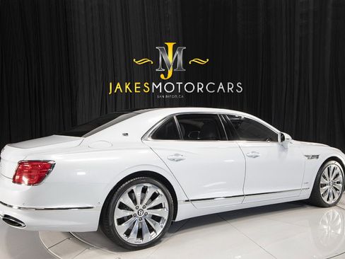 Used 2020 Bentley Flying Spur W12 w/ First Edition Specification image 10