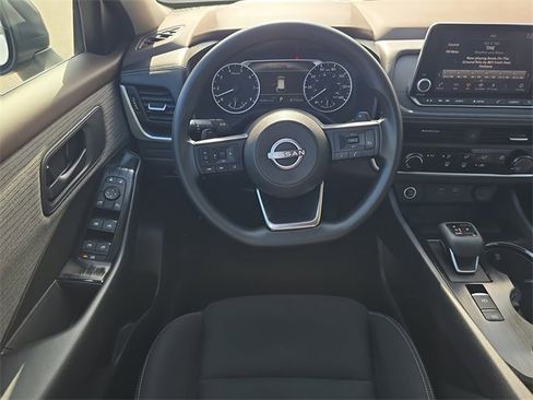 Certified 2023 Nissan Rogue S image 15