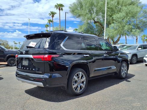 Used 2025 Toyota Sequoia Capstone AWD/4WD image 5