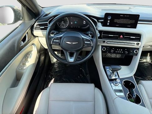 Used 2024 Genesis G70 2.5T RWD image 15