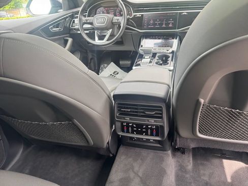 Used 2019 Audi Q8 Premium Plus w/ Premium Plus AWD/4WD image 22