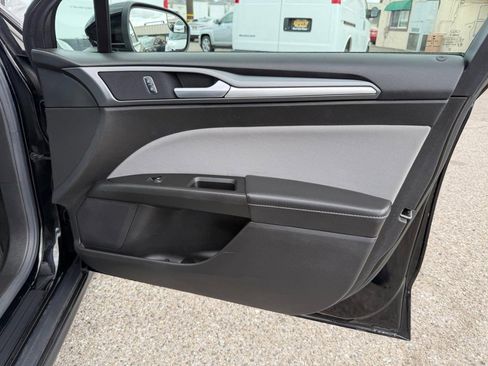 Used 2016 Ford Fusion S FWD image 19