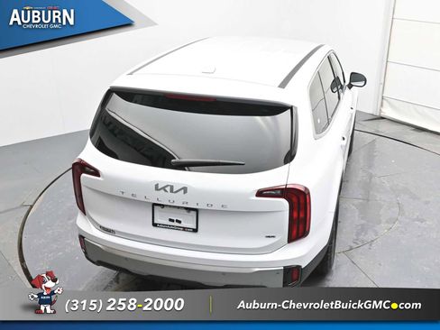 Used 2024 Kia Telluride LX image 29