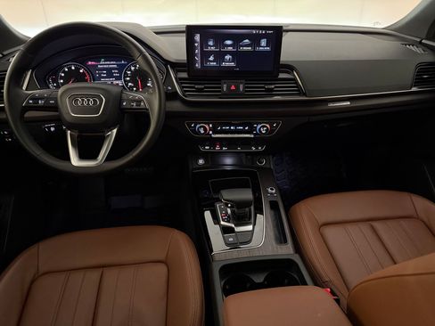 Used 2023 Audi Q5 2.0T Premium w/ Convenience Package AWD/4WD image 16