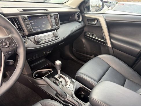 Used 2017 Toyota RAV4 Limited image 24