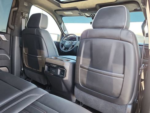 Used 2024 GMC Sierra 1500 AT4X image 16