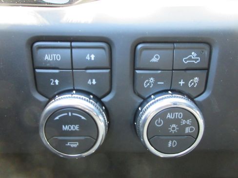 New 2026 GMC Sierra 2500 AT4 w/ AT4 Premium Plus Package AWD/4WD image 19