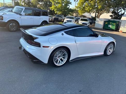 Used 2024 Nissan Z Sport w/ Floor Mat Package RWD image 9