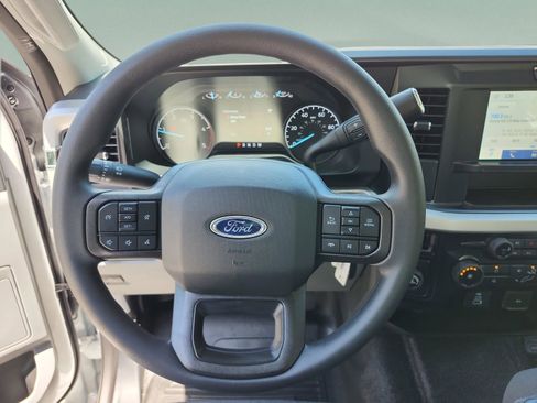New 2025 Ford F250 XL w/ 360-Degree Camera Package image 9