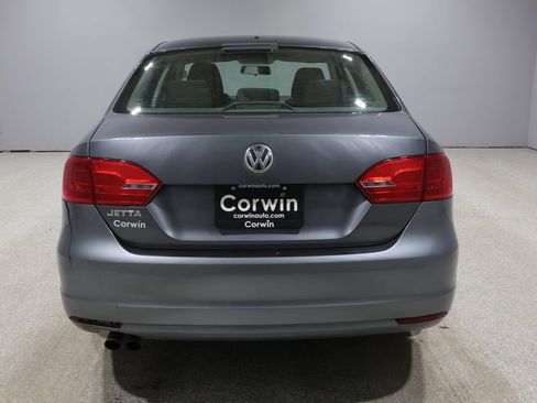 Used 2013 Volkswagen Jetta S image 3