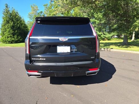 Used 2024 Cadillac Escalade ESV Luxury w/ LPO, Floor Liner Package image 5