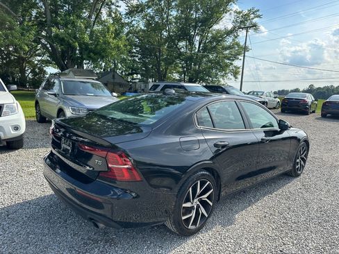 Used 2019 Volvo S60 T5 Momentum w/ Premium Package image 5