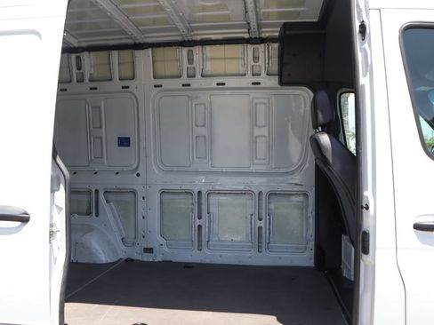 Used 2025 Mercedes-Benz Sprinter 2500 image 6