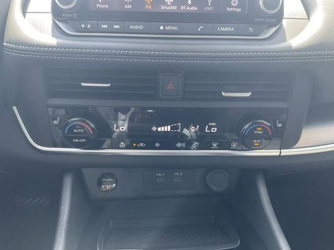 Certified 2024 Nissan Rogue SV w/ SV Premium Package AWD/4WD image 16
