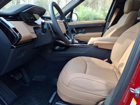 New 2026 Land Rover Range Rover Sport SE AWD/4WD image 17