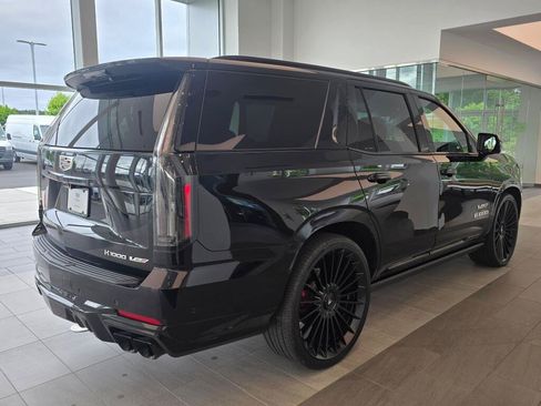 Used 2025 Cadillac Escalade V AWD/4WD image 6