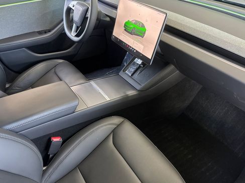 Used 2025 Tesla Model 3 Long Range RWD image 32