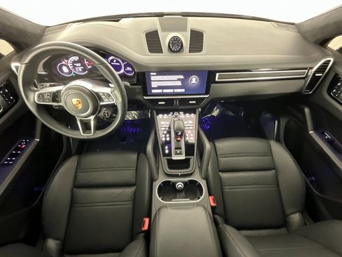 Used 2022 Porsche Cayenne GTS image 10