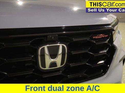 Used 2025 Honda Pilot TrailSport image 11