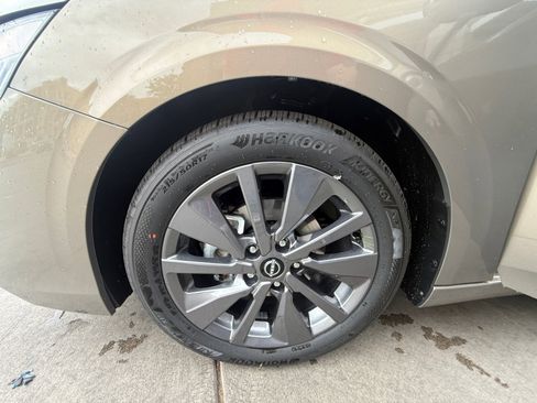 New 2026 Nissan Sentra SL FWD image 26