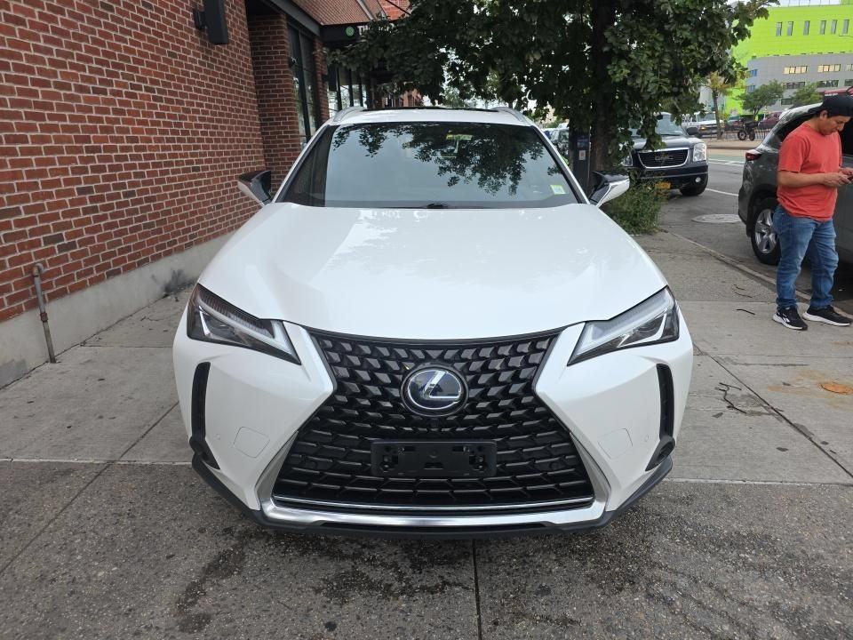 Used 2019 Lexus UX 250h AWD/4WD image 2