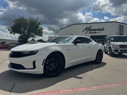 Used 2023 Chevrolet Camaro LT RWD image 3