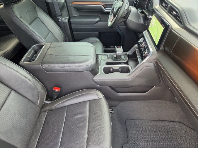 Used 2026 GMC Sierra 1500 Denali w/ Technology Package AWD/4WD image 13