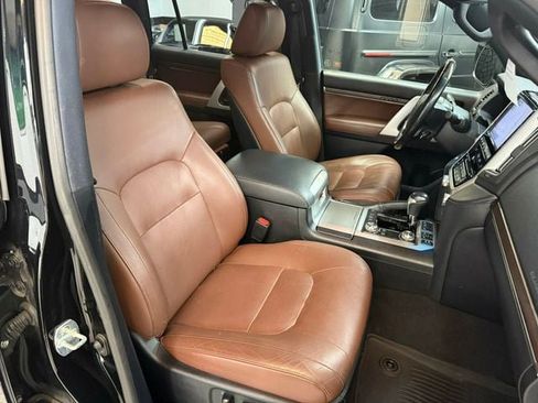 Used 2019 Toyota Land Cruiser AWD/4WD image 33