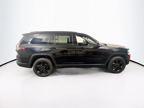 Used 2023 Jeep Grand Cherokee L Laredo AWD/4WD image 4