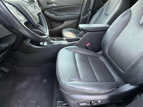 Used 2022 Buick Encore GX Essence w/ Experience Buick Package FWD image 13