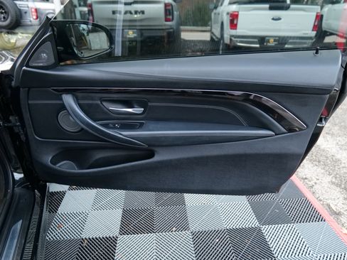 Used 2020 BMW M4 Coupe w/ Competition Package image 38