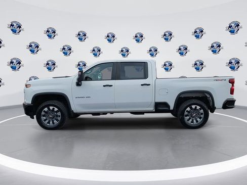 Used 2023 Chevrolet Silverado 2500 Custom image 5