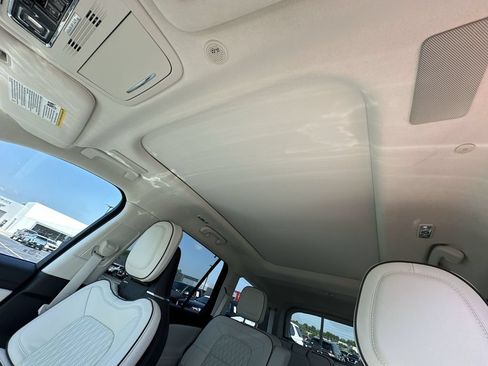 Used 2024 Lincoln Aviator Black Label AWD/4WD image 28