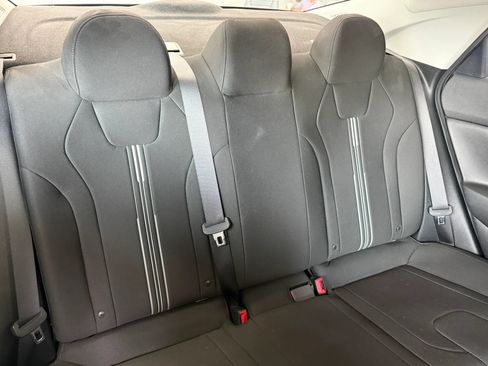 Used 2022 Hyundai Elantra SEL w/ Convenience Package FWD image 25