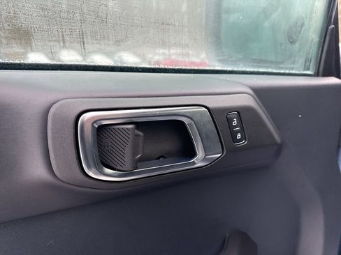 Used 2025 Ford Bronco Outer Banks image 12