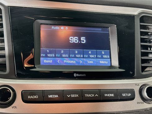 Used 2022 Hyundai Accent SE FWD image 19