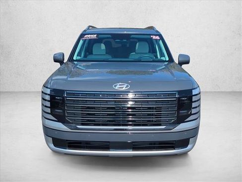 Used 2026 Hyundai Palisade Calligraphy image 2