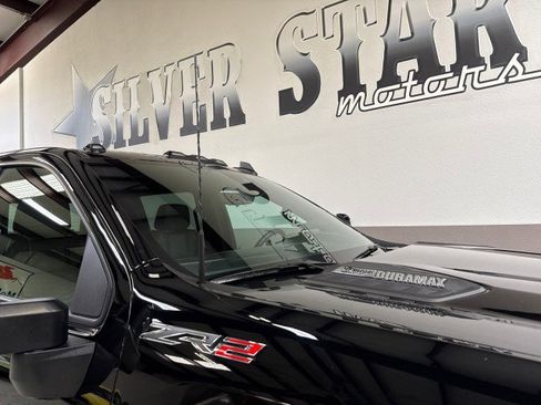 Used 2024 Chevrolet Silverado 2500 ZR2 w/ Technology Package image 73