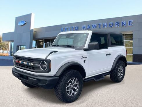 Certified 2023 Ford Bronco 2-Door AWD/4WD image 3