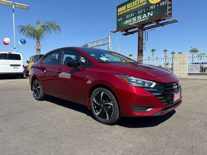 New 2025 Nissan Versa SR w/ Trunk Package