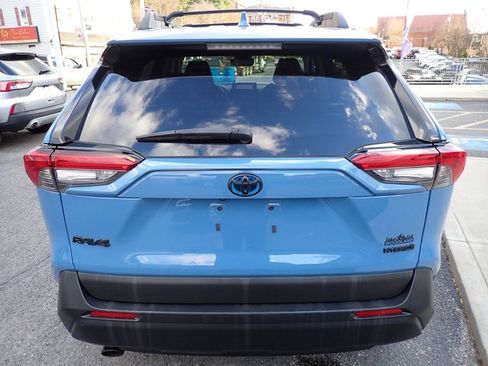 Used 2023 Toyota RAV4 AWD Hybrid image 4