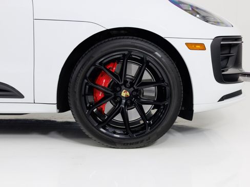 Used 2022 Porsche Macan GTS AWD/4WD image 13