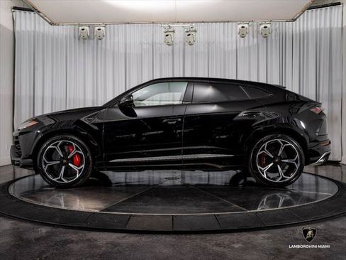 Used 2019 Lamborghini Urus AWD/4WD image 6