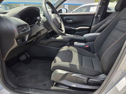 Used 2025 Honda HR-V Sport image 11