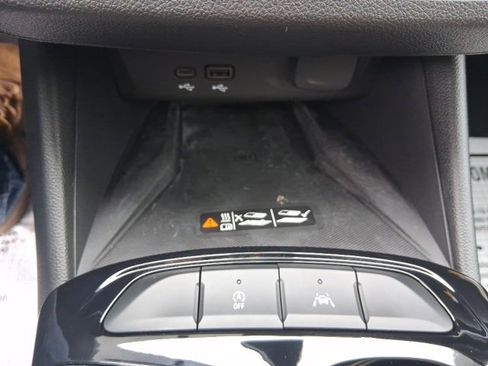 Certified 2025 Buick Envista Avenir image 30